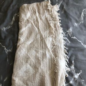 Aritzia Large Scarf